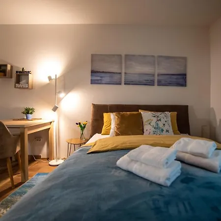 Apartment Igenyes & Ujszeru Studio A Napfenyfurdo Kozeleben