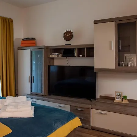 Apartment Igenyes & Ujszeru Studio A Napfenyfurdo Kozeleben Balatonlelle