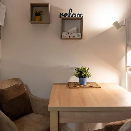 Igenyes & Ujszeru Studio A Napfenyfurdo Kozeleben Apartment Balatonlelle