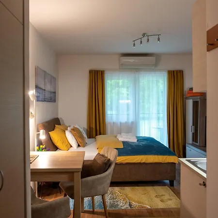 Apartment Igenyes & Ujszeru Studio A Napfenyfurdo Kozeleben *